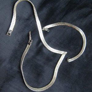 Vintage costume jewelry:  necklace and bracelet (pair)